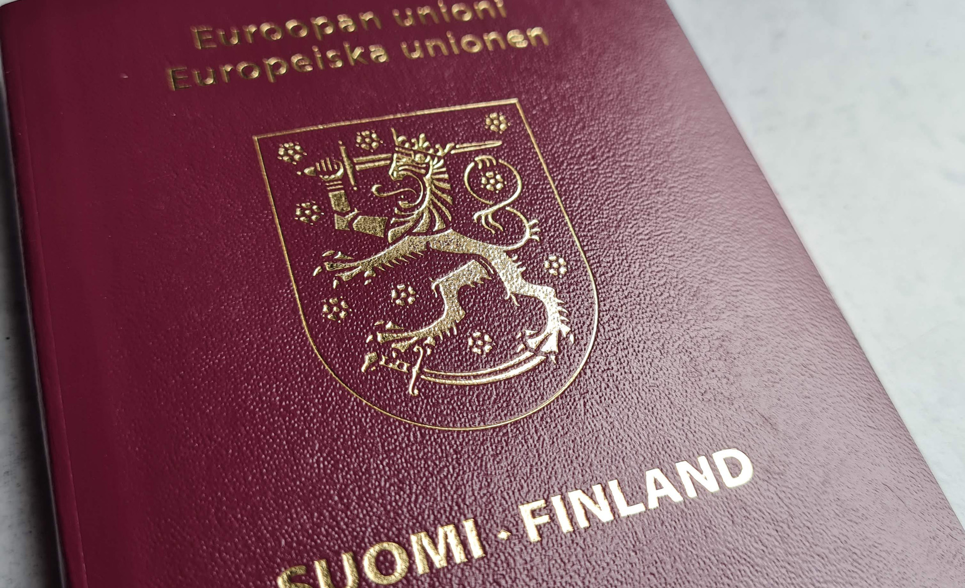 Suomen passin kansi / Finnischer Reisepass