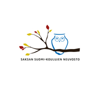 Saksan Suomi-koulujen neuvoston logo: sinivalkoinen pöllö musta-puna-kultaisella oksalla